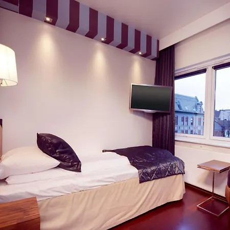 Clarion Collection Astoria